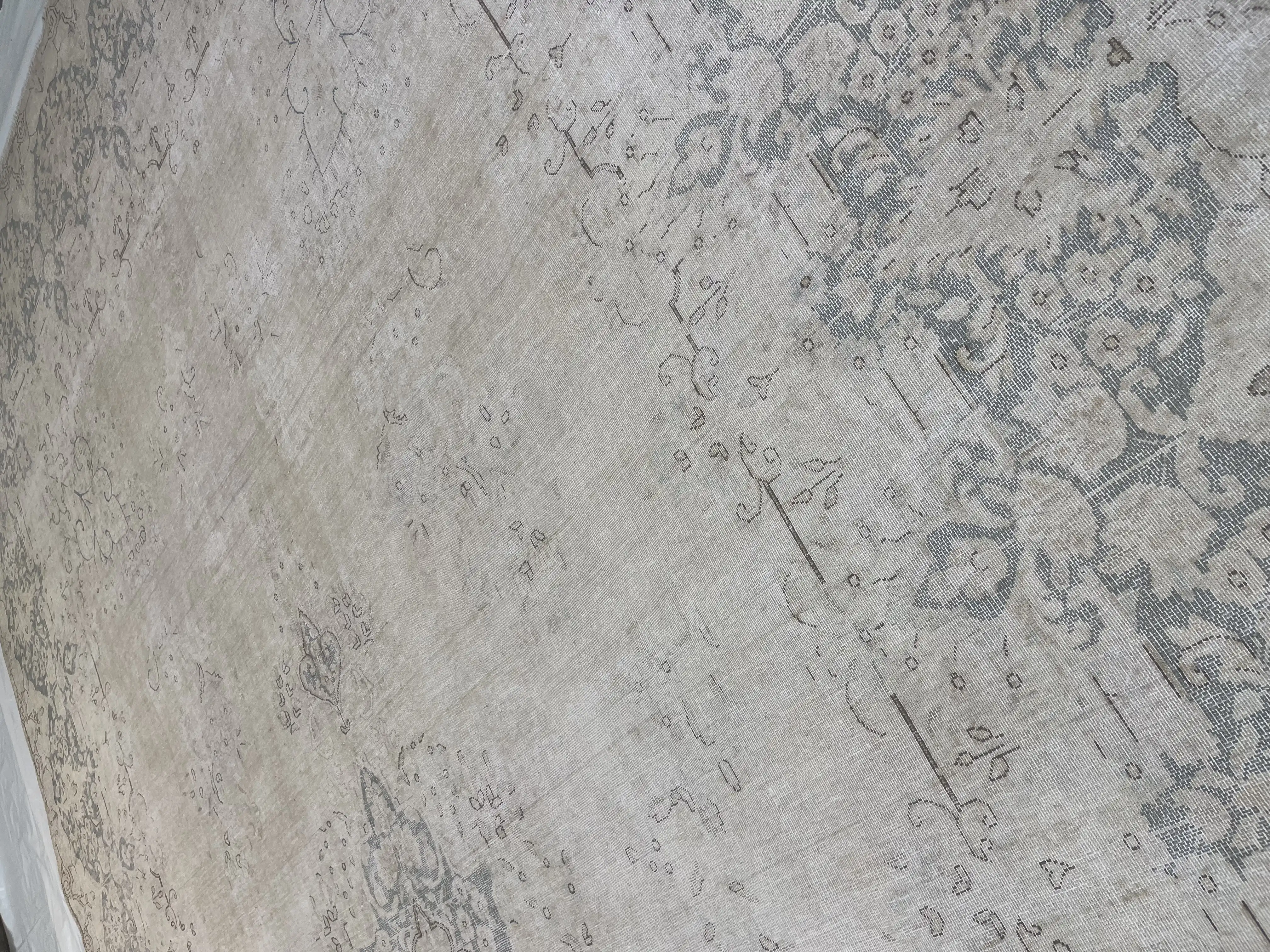 10" x 16" Mona rug, Ivory 2 10" x 16" Mona rug, Ivory