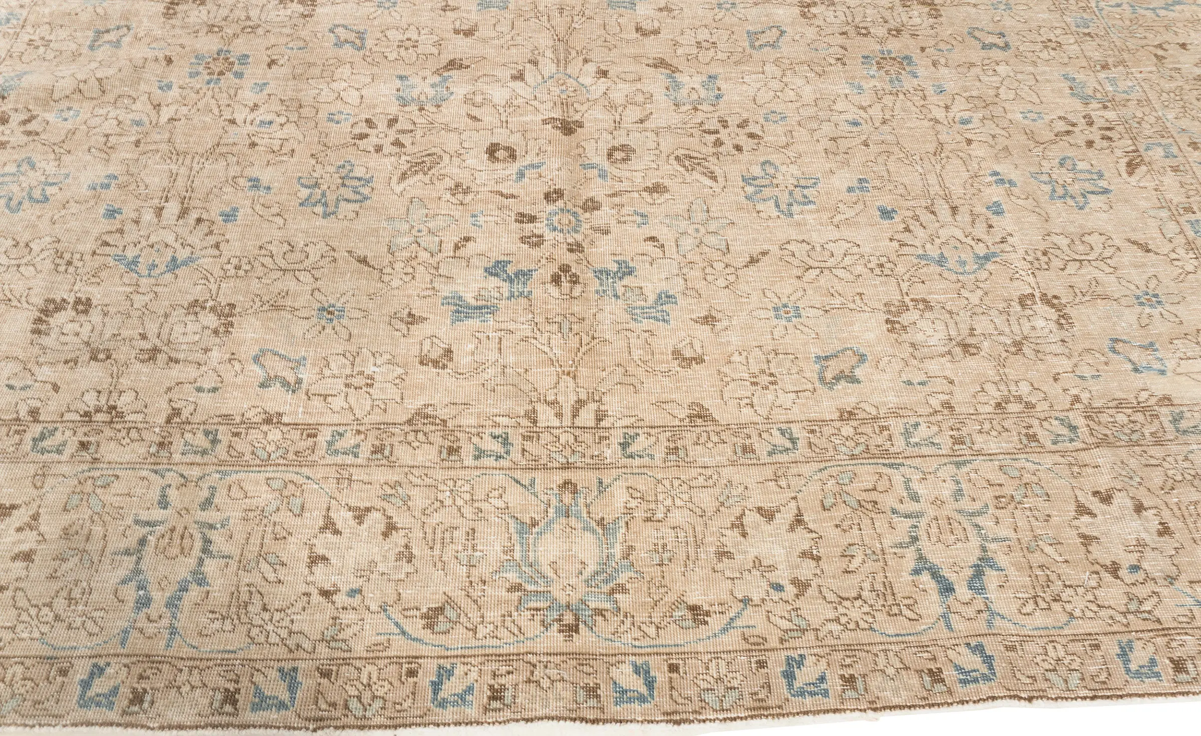 Subdued Tabriz Rug 8'3 X 10'6 7 Subdued Tabriz Rug 8'3 X 10'6