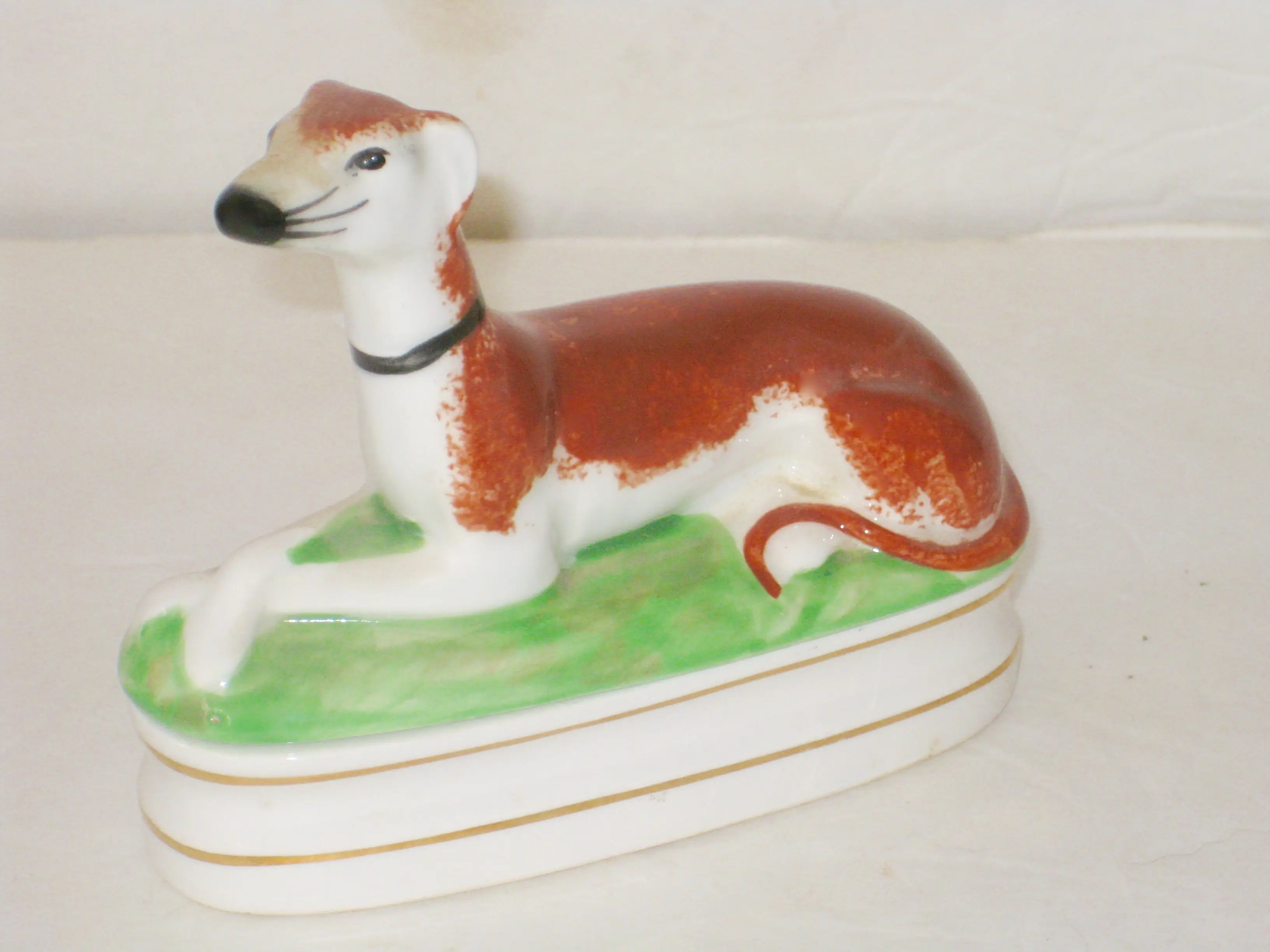 Porcelain Dog Box 8 Porcelain Dog Box