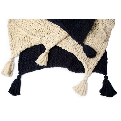Chunky Blend Throw, Blue 2 Chunky Blend Throw, Blue