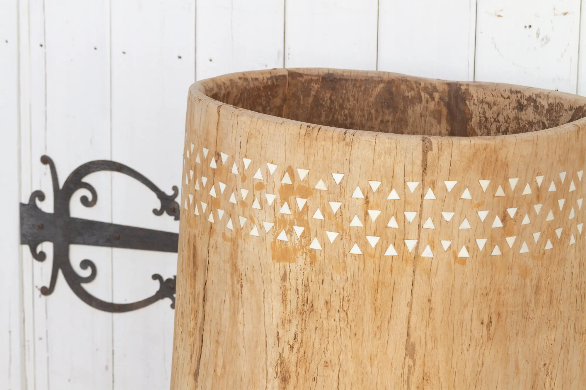 Oversize Bleached Wood Inlaid Planter 3 Oversize Bleached Wood Inlaid Planter