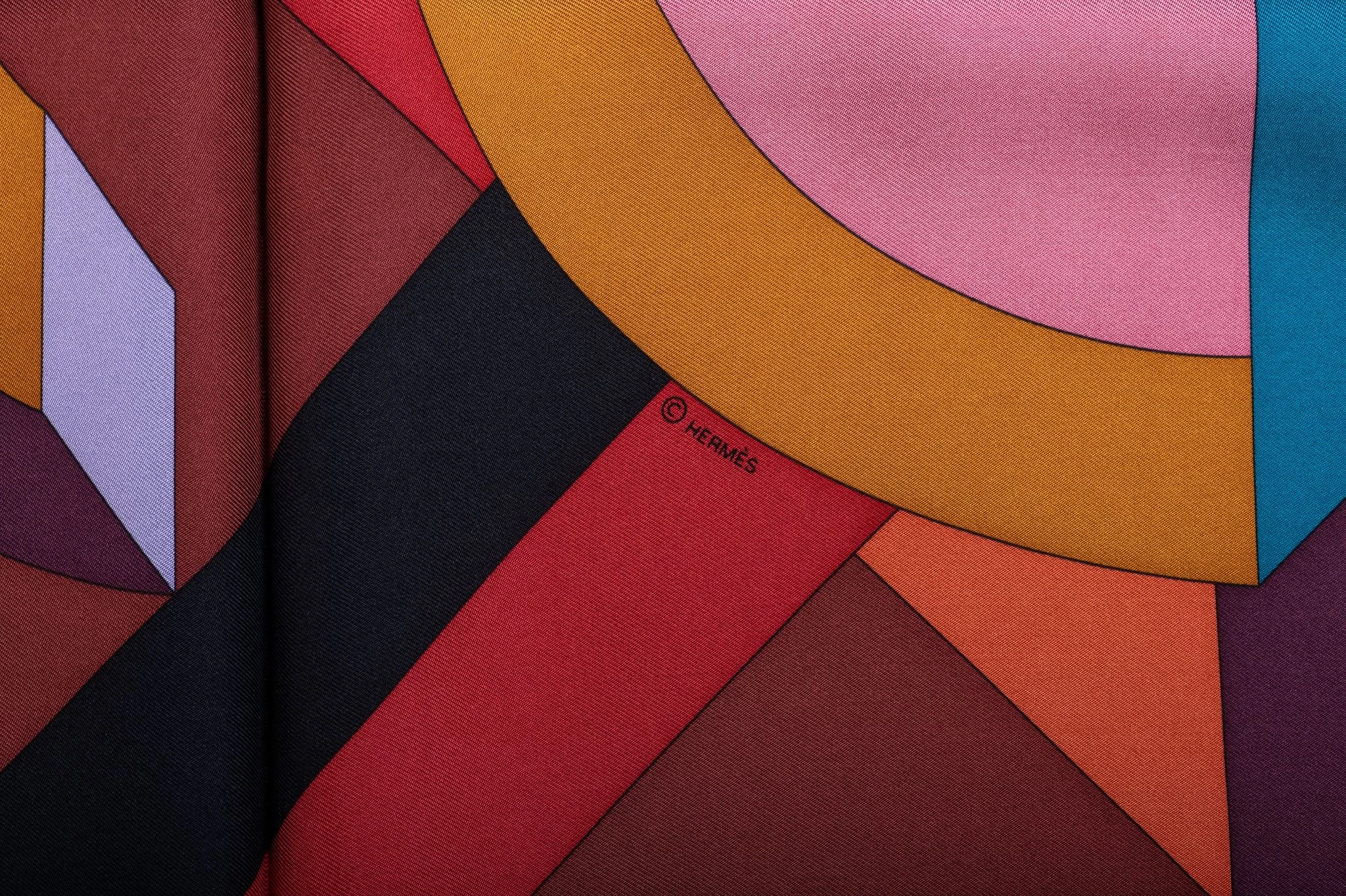 Herm¨¨s Geometric Multicolor Silk Scarf 4 Herm¨¨s Geometric Multicolor Silk Scarf